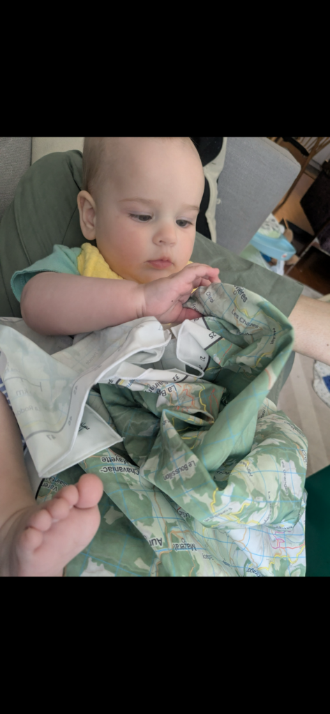 baby-inspecting-testing-splashmaps-map